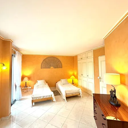 3 Rivieres 100m2 3 Pools 4 Pers 아파트